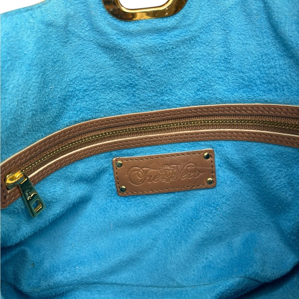 Tre Vero Brown Shoulder Bag with Blue Trim and Gold Turnlock - Picture 4 of 11
